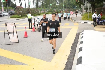 Runner Photo 4254812
