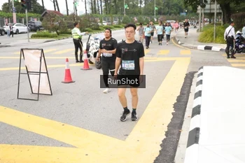 Runner Photo 4254817