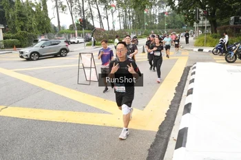 Runner Photo 4254861