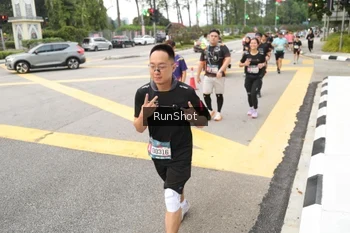 Runner Photo 4254865