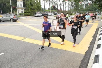 Runner Photo 4254869