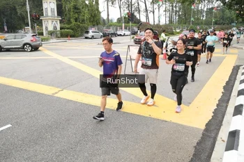 Runner Photo 4254873