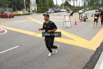 Runner Photo 4254909