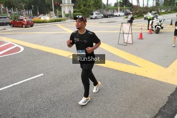Runner Photo 4254913