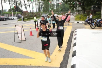 Runner Photo 4254923