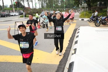 Runner Photo 4254935