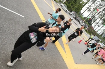 Runner Photo 4254951