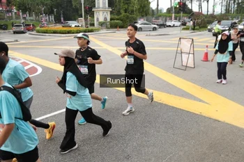 Runner Photo 4254963