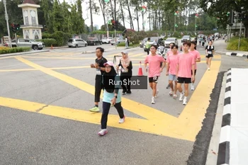 Runner Photo 4254973