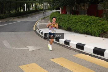 Runner Photo 4255016