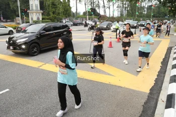 Runner Photo 4255043