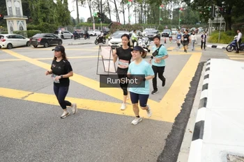 Runner Photo 4255048