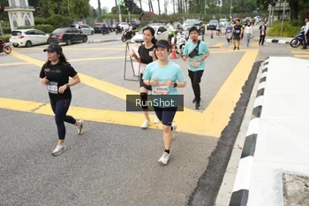 Runner Photo 4255050