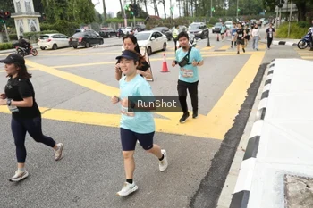Runner Photo 4255051