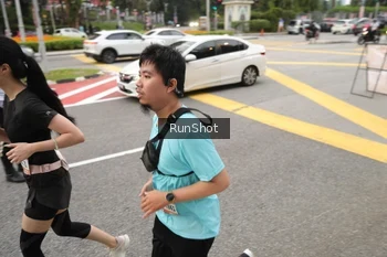 Runner Photo 4255070