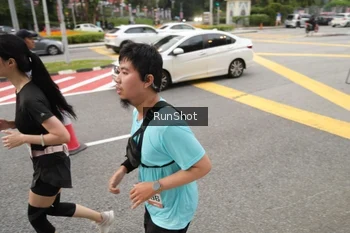 Runner Photo 4255072
