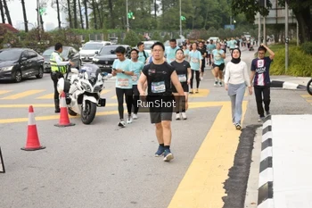 Runner Photo 4255078