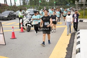 Runner Photo 4255080