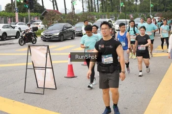 Runner Photo 4255090