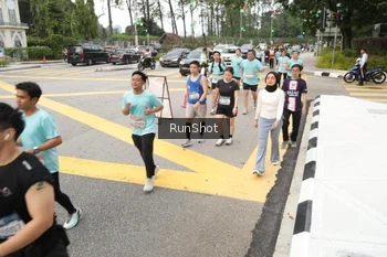 Runner Photo 4255095