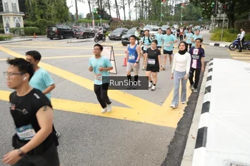 Runner Photo 4255107