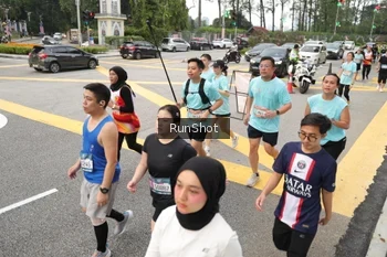 Runner Photo 4255112