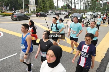 Runner Photo 4255113