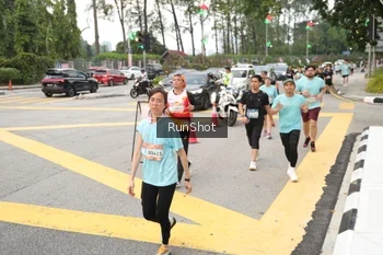 Runner Photo 4255134
