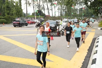 Runner Photo 4255135
