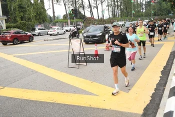 Runner Photo 4255166