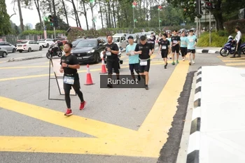 Runner Photo 4255182