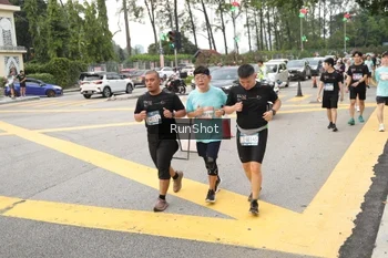 Runner Photo 4255187