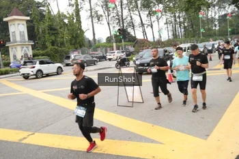Runner Photo 4255197