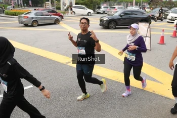 Runner Photo 4255250
