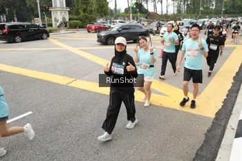 Runner Photo 4255277