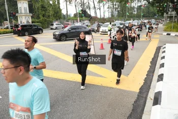 Runner Photo 4255296