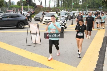 Runner Photo 4255354