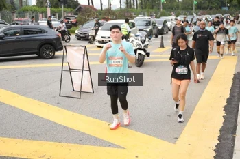 Runner Photo 4255365