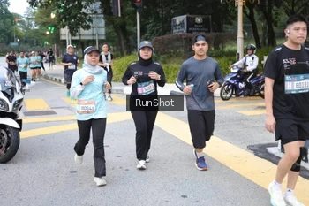 Runner Photo 4255371