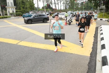 Runner Photo 4255381