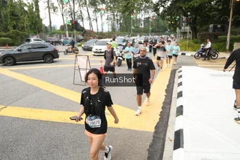 Runner Photo 4255392
