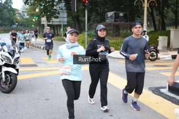 Runner Photo 4255397