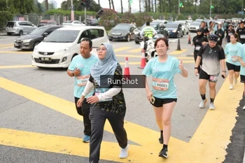Runner Photo 4255403