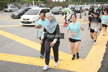 Runner Photo 4255412