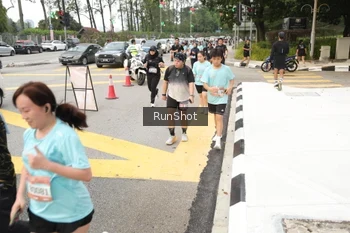Runner Photo 4255413