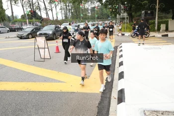 Runner Photo 4255419