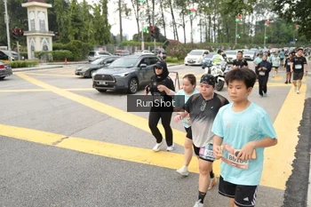 Runner Photo 4255424