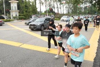 Runner Photo 4255427