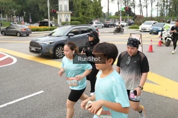 Runner Photo 4255433