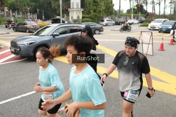 Runner Photo 4255438
